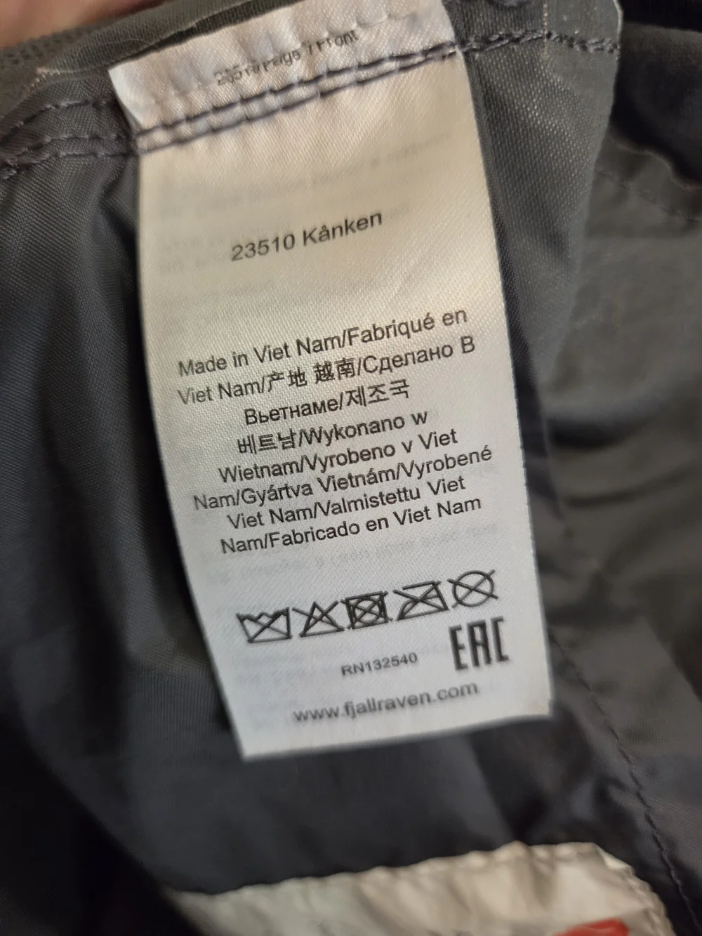 Fjallraven Kanken Classic Backpack in Dark Gray
